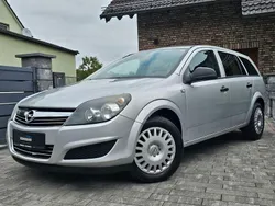 Silber Gebraucht 2009 Opel Astra Selection Limousine | 2.390 € (Fairer Preis)