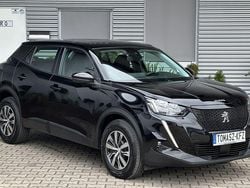 Diamantschwarz Gebraucht 2022 Peugeot 2008 Active SUV | 17.499 € (Superpreis)