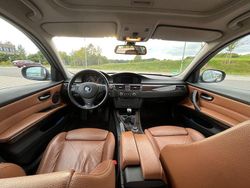Schwarz Gebraucht 2010 BMW 330 Exclusive Limousine | 11.000 € (Etwas zu teuer)