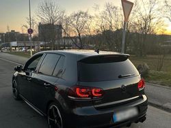 Grau Gebraucht 2011 VW Golf VI Edition Kleinwagen | 14.500 €