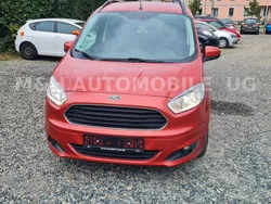 Orange Gebraucht 2017 Ford Tourneo Courier Titanium Van / Kleinbus | 8.899 € (Guter Preis)