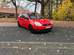 Rot Gebraucht 2004 Ford Fiesta Kleinwagen | 2.000 € (Teuer)