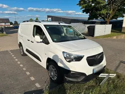 Weiß Gebraucht 2019 Opel Combo Van / Kleinbus | 8.300 € (Etwas zu teuer)