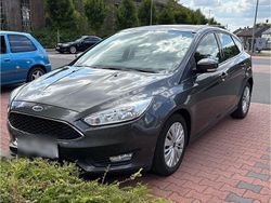 Braun Gebraucht 2015 Ford Focus Limousine | 5.500 € (Fairer Preis)