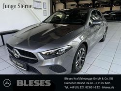 Lack mountaingrau Gebraucht 2023 Mercedes A200 Progressive Limousine | 32.480 € (Teuer)