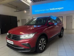 Kings red (metallic) Gebraucht 2022 VW Tiguan Active SUV | 28.190 € (Fairer Preis)