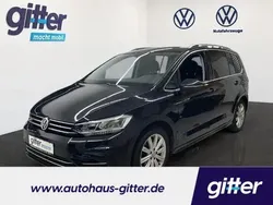 Schwarz (deep black perleffekt) Gebraucht 2019 VW Touran Highline Van / Kleinbus | 20.950 € (Guter Preis)