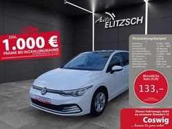 Weiß Gebraucht 2021 VW Golf VIII Life Limousine | 20.950 € (Fairer Preis)