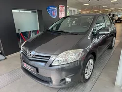 Grau Gebraucht 2010 Toyota Auris Life+ Limousine | 6.790 € (Fairer Preis)