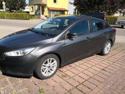 Grau Gebraucht 2018 Ford Focus Trend Limousine | 13.700 € (Guter Preis)