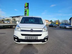 Weiß Gebraucht 2017 Citroën Berlingo Van / Kleinbus | 8.490 € (Fairer Preis)