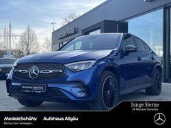 Lack spektralblau Gebraucht 2025 Mercedes 200 AMG Coupé | 58.780 € (Guter Preis)