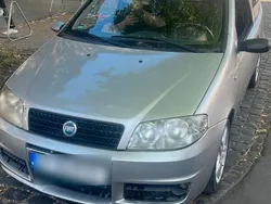 Silber Gebraucht 2005 Fiat Punto Kleinwagen | 899 €