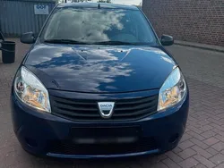 Blau Gebraucht 2009 Dacia Sandero Kleinwagen | 2.499 € (Etwas zu teuer)