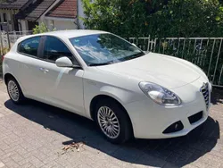 Weiß Gebraucht 2011 Alfa Romeo Giulietta Kleinwagen | 4.200 € (Superpreis)