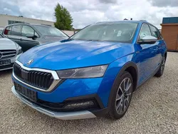 Blau Gebraucht 2023 Skoda Octavia Scout 4x4 Kombi | 27.499 € (Guter Preis)