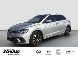 Silber (reflexsilber metallic) Gebraucht 2023 VW Polo Active Limousine | 18.475 € (Fairer Preis)