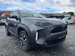 Magnetic grey Gebraucht 2024 Toyota Yaris Cross Team SUV | 25.000 € (Guter Preis)