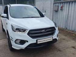 Weiß Gebraucht 2017 Ford Kuga ST-Line SUV | 14.000 € (Fairer Preis)