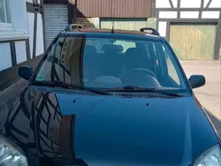 Schwarz Gebraucht 2006 Suzuki Ignis Kleinwagen | 1.000 €