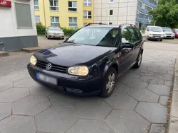 Blau Gebraucht 2005 VW Golf IV Kombi | 1.500 € (Etwas zu teuer)