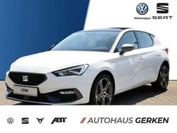 Weiß Gebraucht 2023 Seat Leon FR Limousine | 27.890 € (Fairer Preis)