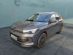 Grau Gebraucht 2024 VW Tiguan Life SUV | 37.551 € (Teuer)