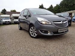 Grau Gebraucht 2017 Opel Meriva Excellence Van / Kleinbus | 7.250 € (Fairer Preis)