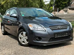 Grau Gebraucht 2009 Kia Ceed 2 Limousine | 2.190 € (Guter Preis)