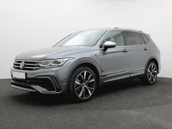 Platinum grey Gebraucht 2024 VW Tiguan Allspace R-line SUV | 43.950 € (Fairer Preis)