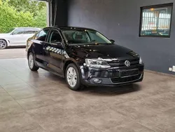 Schwarz Gebraucht 2014 VW Jetta Life Limousine | 5.990 € (Fairer Preis)