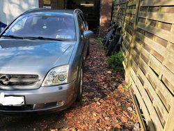 Grau Gebraucht 2004 Opel Vectra Kombi | 700 € (Teuer)