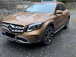 Gold Gebraucht 2018 Mercedes GLA200 Urban SUV | 22.999 € (Fairer Preis)