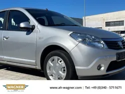 Grau Gebraucht 2009 Dacia Sandero Lauréate Kleinwagen | 1.899 € (Guter Preis)