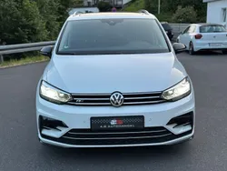 Weiß Gebraucht 2019 VW Touran R-line Van / Kleinbus | 23.490 € (Fairer Preis)
