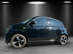 Schwarz Gebraucht 2021 Smart ForFour Electric Drive Passion Limousine | 9.440 € (Fairer Preis)