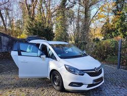 Weiß Gebraucht 2017 Opel Zafira Active Van / Kleinbus | 12.950 € (Fairer Preis)