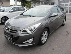 Grau Gebraucht 2013 Hyundai i40 Edition Kombi | 8.500 € (Fairer Preis)