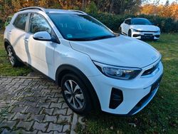 Rot Gebraucht 2025 Kia Stonic Vision SUV | 21.480 € (Guter Preis)