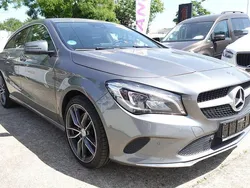 Grau Gebraucht 2018 Mercedes CLA250 Shooting Brake Kombi | 17.990 €
