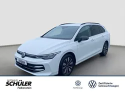 Weiß (pure white uni) Gebraucht 2024 VW Golf VIII Goal Kombi | 32.475 € (Superpreis)