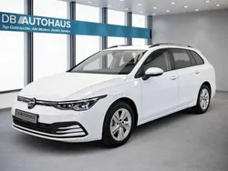 Weiß Gebraucht 2022 VW Golf VIII Life Kombi | 22.380 € (Fairer Preis)