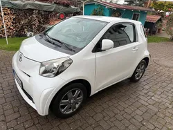 Weiß Gebraucht 2009 Toyota iQ Kleinwagen | 3.100 € (Fairer Preis)