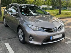 Bronze Gebraucht 2014 Toyota Auris Hybrid Kombi | 11.499 € (Fairer Preis)