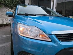 Blau Gebraucht 2009 Ford Focus Kleinwagen | 4.000 € (Fairer Preis)