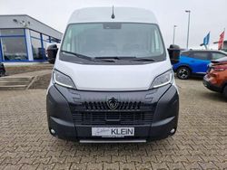 Weiß Gebraucht 2024 Peugeot Boxer Van | 24.990 € (Fairer Preis)