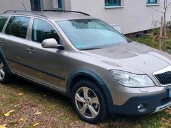Andere farben Gebraucht 2012 Skoda Octavia Scout Kombi | 5.000 € (Fairer Preis)