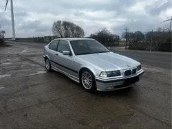 BMW 323 Compact