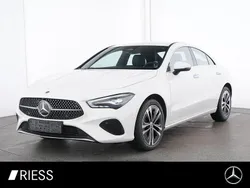 Unilack polarweiß Gebraucht 2024 Mercedes CLA200 Coupé | 32.490 € (Guter Preis)