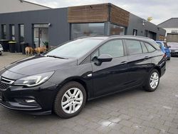 Schwarz Gebraucht 2016 Opel Astra Edition Kombi | 4.490 € (Fairer Preis)